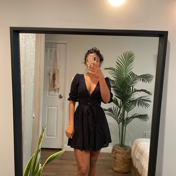 For love and lemons little black dress - Picture 1 of 3